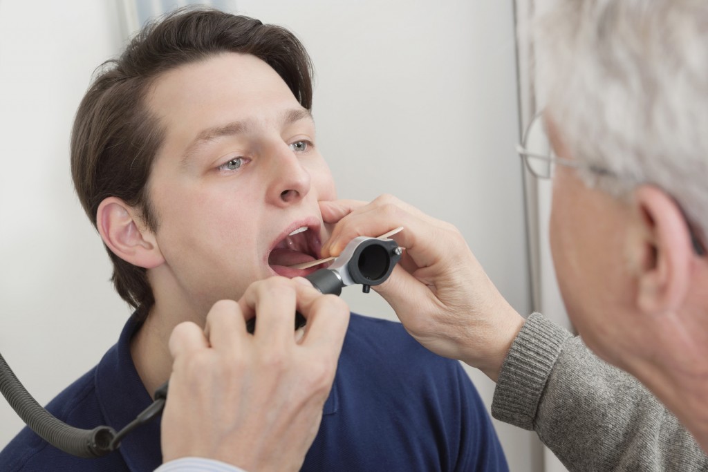 Using Irrigation To Remove Tonsil Stones