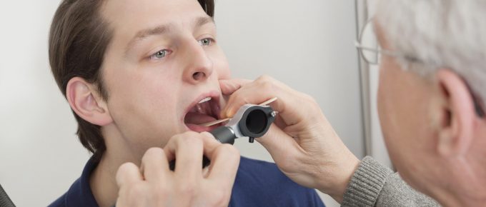 Using Irrigation To Remove Tonsil Stones
