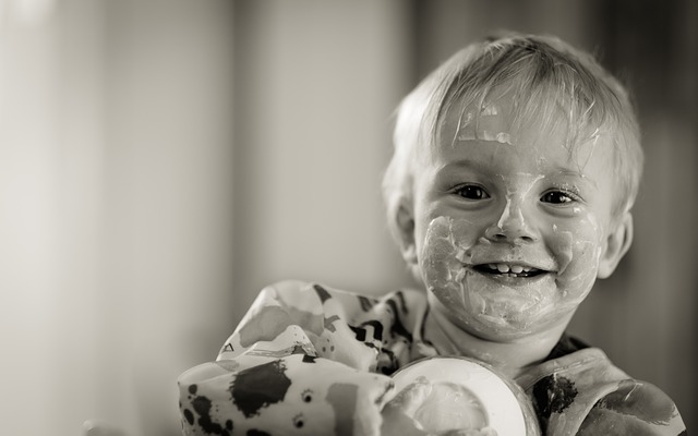 toddler-playing