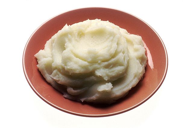 640px-MashedPotatoes